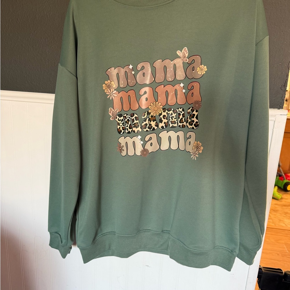 SHEIN Green 'Mama' Graphic Sweatshirt